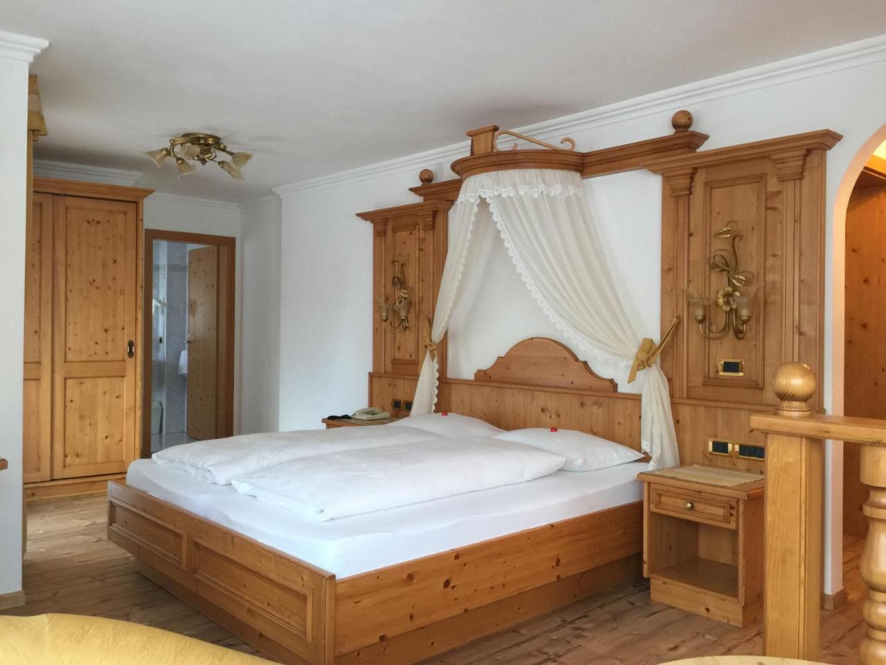 Hotel La Montanina 塞尔瓦迪加尔代纳山谷 外观 照片